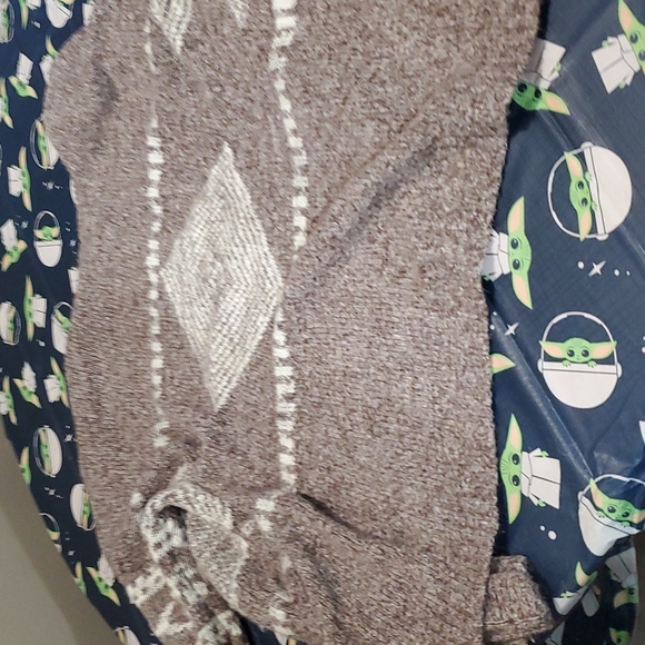 Women's button sweater - Picture 2 of 2